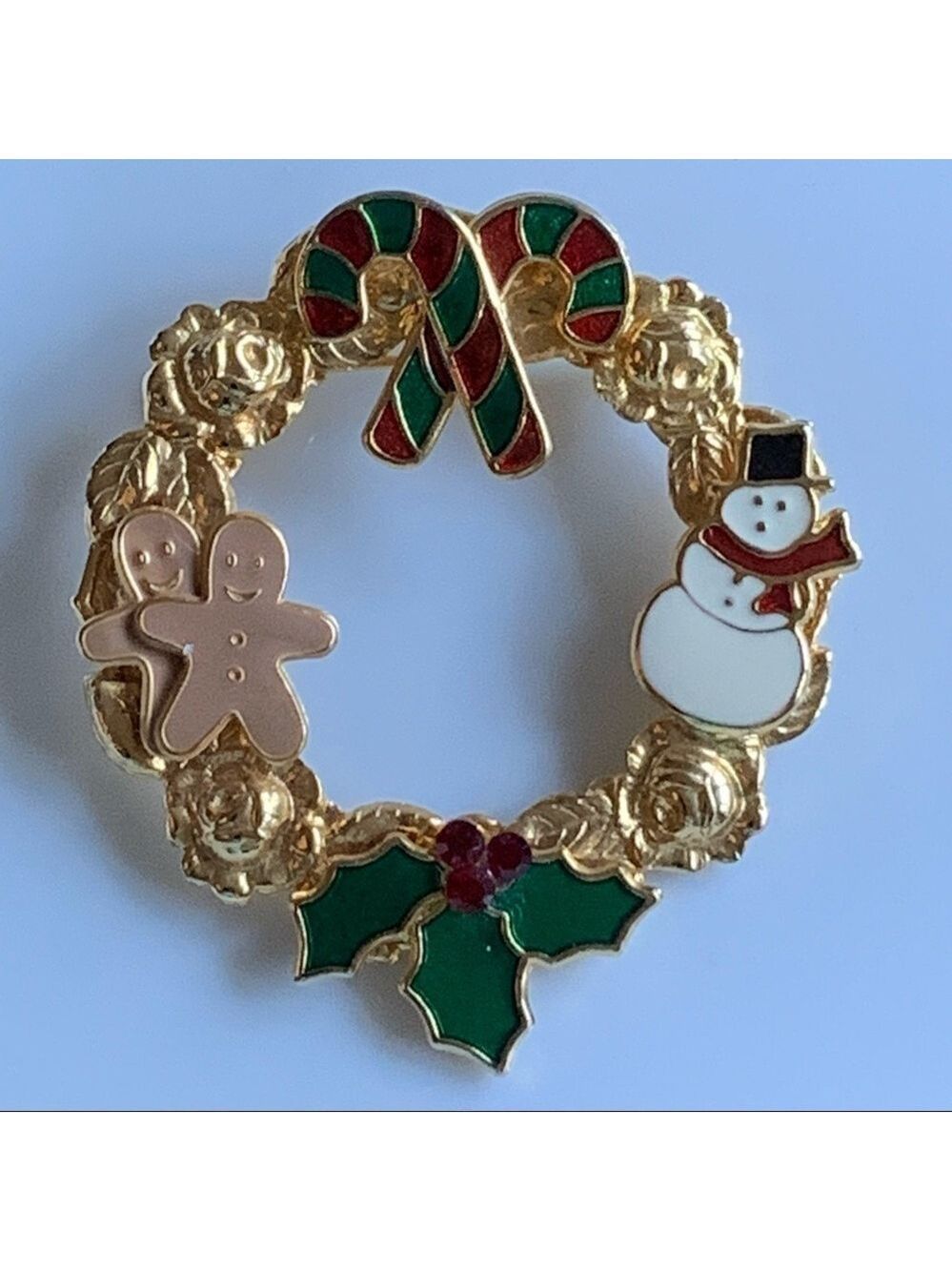 Christmas wreath pin NWOT